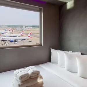 Bloc London Gatwick Airport Отель