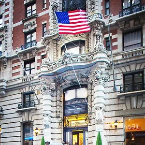 The At Fifth Avenue 3*, New York USA